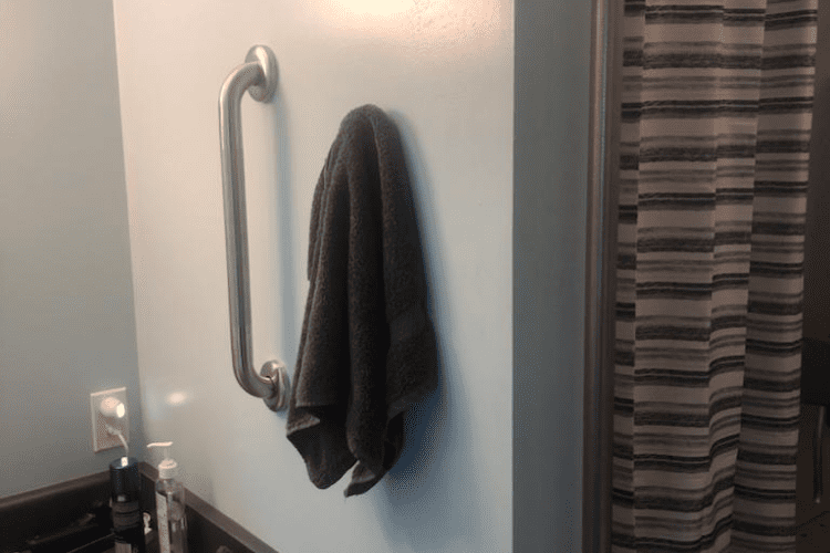 why home2stay is the best distributor and service provider for grab bars in vancouver